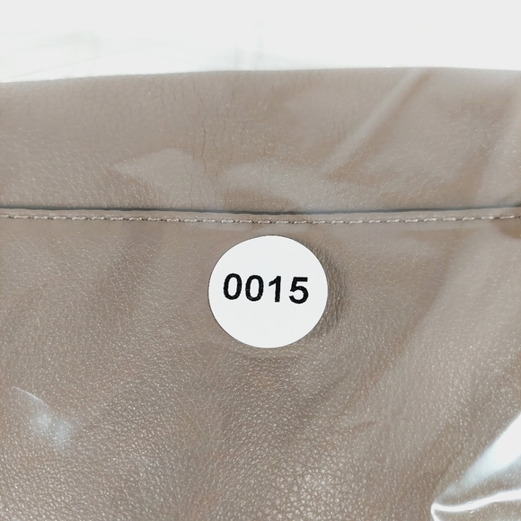 Michael Kors Beverly Leather Oversize Clutch Tan 0015 - Picture 16 of 16